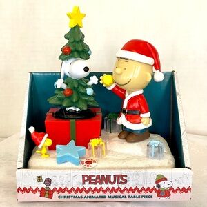 Peanuts Snoopy & Charlie Brown Musical Light
Christmas Tree
New